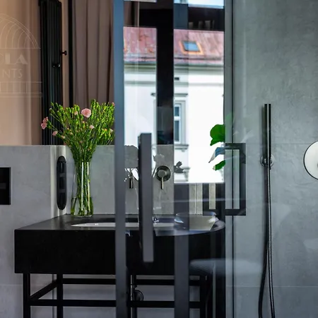 Apartman Canvas House By Fragola Collection